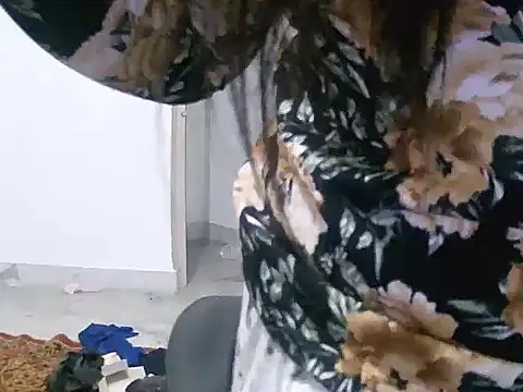 Snapshot of Mon-Luv chatting on 26, 9, 2025 Mon-Luv online show from 26, 9, 2025