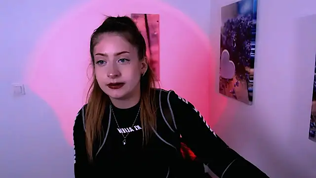 Snapshot of princess_lilit chatting on 2, 10, 2025 princess lilit online show from 2, 10, 2025