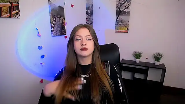 Snapshot of princess_lilit chatting on 13, 10, 2025 princess lilit online show from 13, 10, 2025