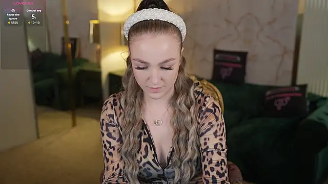 Ella 054 online show from 30, 10, 2025