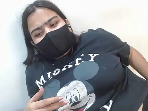 Snapshot of Nataliya_Singh chatting on 5, 4, 2026 Nataliya Singh online show from 5, 4, 2026