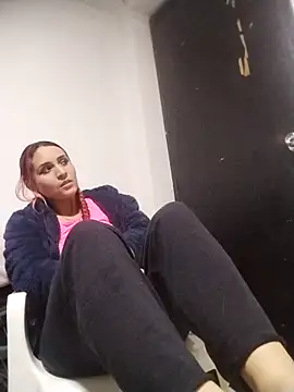 Snapshot of Dakota_Megan_69 chatting on 21, 11, 2025 Dakota Megan 69 online show from 21, 11, 2025