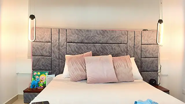 Snapshot of Dakota_Megan_69 chatting on 26, 11, 2025 Dakota Megan 69 online show from 26, 11, 2025