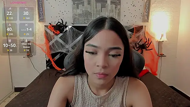 Snapshot of iamCharlotte19 chatting on 27, 10, 2025 iamCharlotte19 online show from 27, 10, 2025