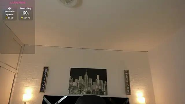 Snapshot of iamCharlotte19 chatting on 6, 11, 2025 iamCharlotte19 online show from 6, 11, 2025