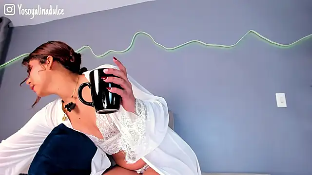 AlinaSweett  online show from 4, 10, 2025