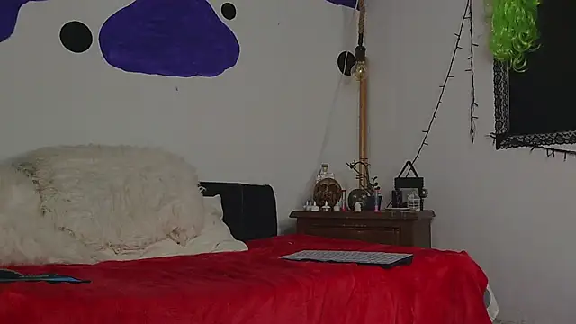 MeganBrown4 online show from 16, 9, 2025