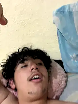 Snapshot of Casal-foda_braba chatting on 4, 10, 2025 Casal-foda braba online show from 4, 10, 2025