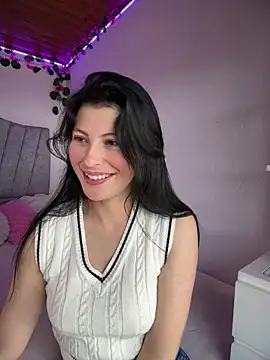 Mia salinass online show from 3, 6, 2026