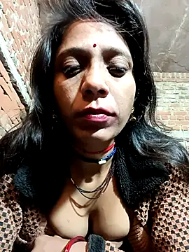 Snapshot of Xx_pooja chatting on 8, 11, 2025 Xx pooja online show from 8, 11, 2025