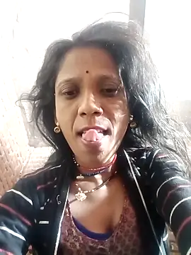 Snapshot of Xx_pooja chatting on 28, 11, 2025 Xx pooja online show from 28, 11, 2025