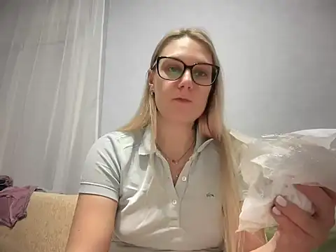 NikexPretty online show from 3, 11, 2025