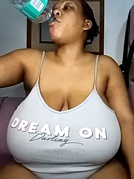 HappygalTheQueen online show from 2, 3, 2026