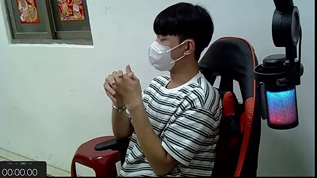 zhu000000 online show from 13, 10, 2025