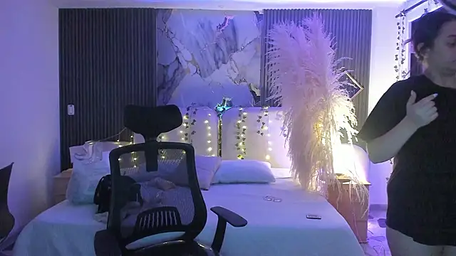 SarahCastro1  online show from 28, 2, 2026