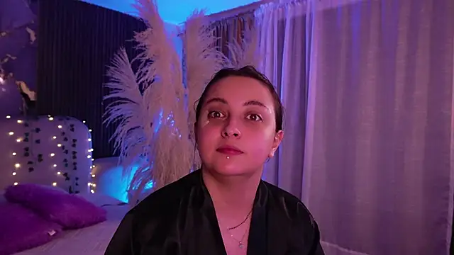 SarahCastro1  online show from 15, 4, 2026