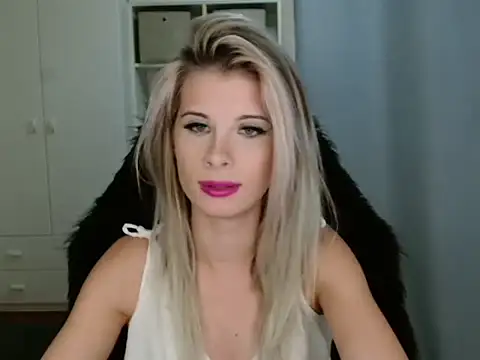 KristineGlow online show from 12, 11, 2025