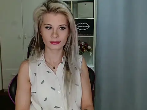 KristineGlow online show from 12, 2, 2026