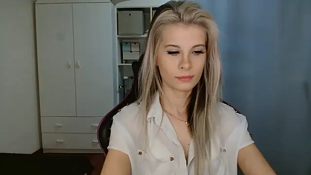 KristineGlow online show from 31, 3, 2026