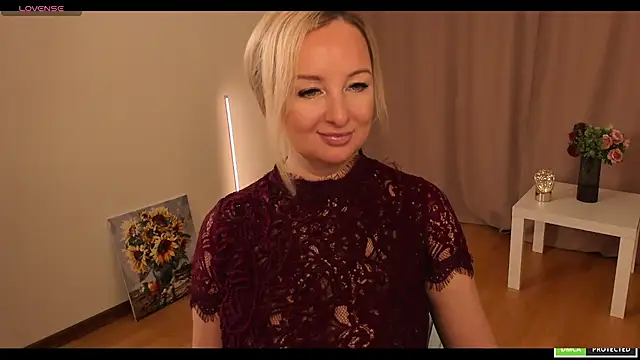 Snapshot of sexmom8 chatting on 22, 9, 2025 sexmom8 online show from 22, 9, 2025