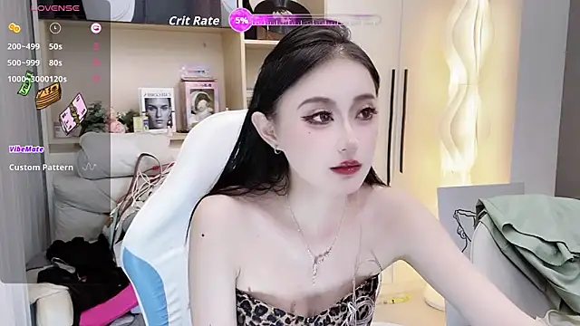 Snapshot of Naiyi-babe chatting on 8, 10, 2025 Naiyi-babe online show from 8, 10, 2025