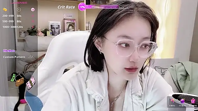 Snapshot of Naiyi-babe chatting on 28, 10, 2025 Naiyi-babe online show from 28, 10, 2025
