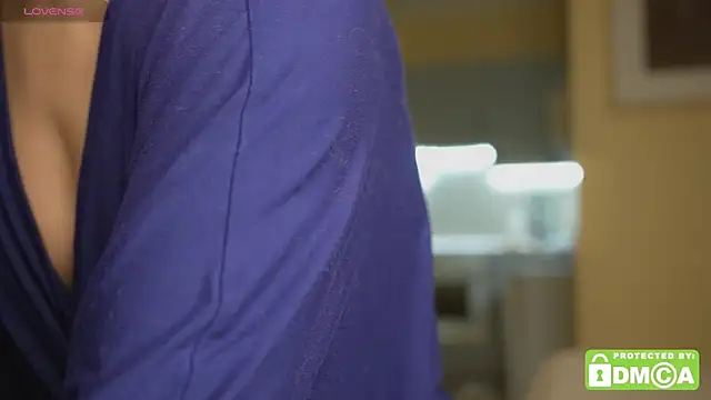 Snapshot of KateCarrey chatting on 11, 11, 2025 KateCarrey online show from 11, 11, 2025