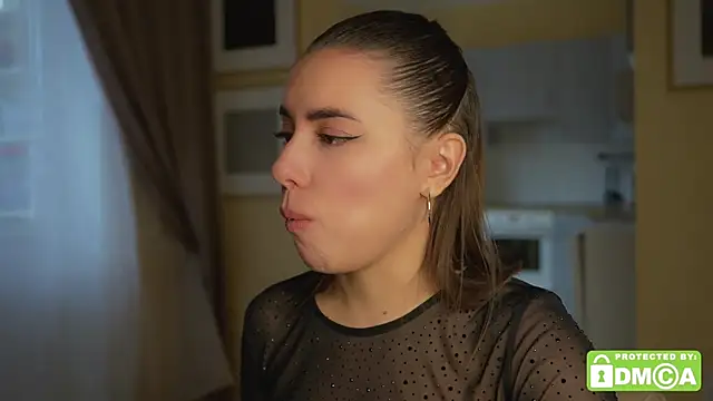 Snapshot of KateCarrey chatting on 14, 11, 2025 KateCarrey online show from 14, 11, 2025