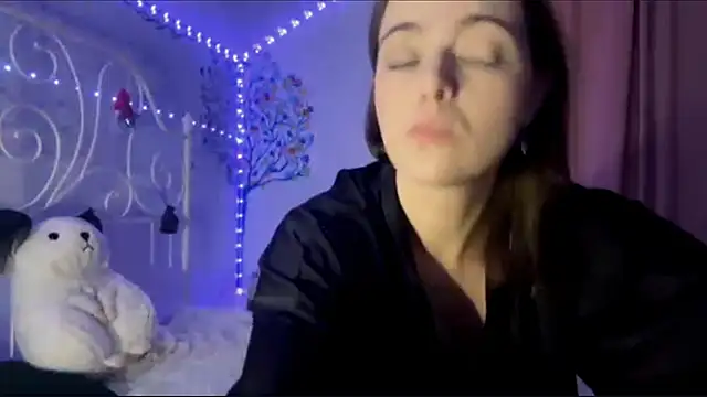 HoneyMist online show from 26, 9, 2025