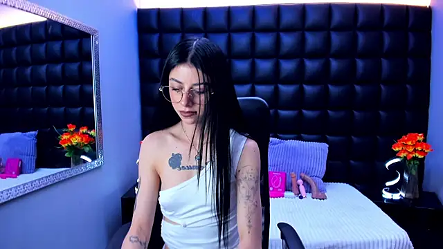 Snapshot of Dulce_Miaa_ chatting on 13, 6, 2026 Dulce Miaa online show from 13, 6, 2026