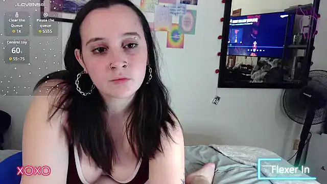 Shadow Slut online show from 27, 11, 2025