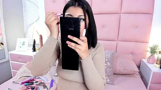 DaisySnugs1 online show from 18, 12, 2025