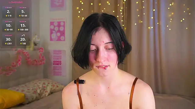 JuanaFriesz online show from 4, 3, 2026