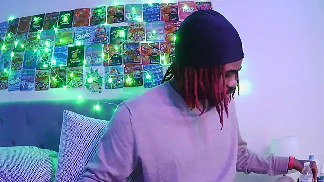 Snapshot of risktakinndolo chatting on 3, 12, 2025 risktakinndolo online show from 3, 12, 2025