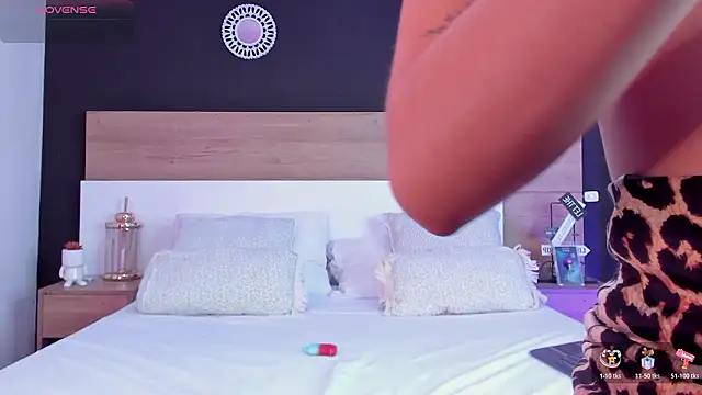 MiaTaylorSweet online show from 2, 2, 2026