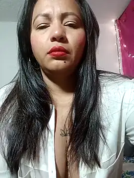 agatha sluttylatina online show from 1, 4, 2026