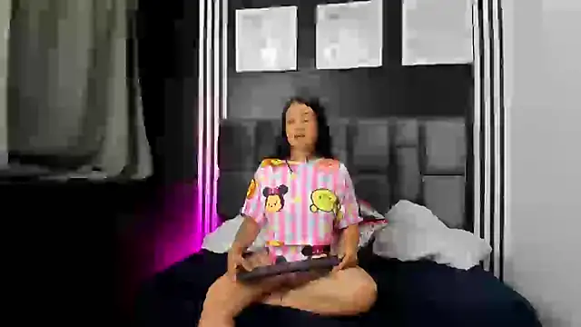 Snapshot of Hornycouple_Hot chatting on 8, 10, 2025 Hornycouple Hot online show from 8, 10, 2025