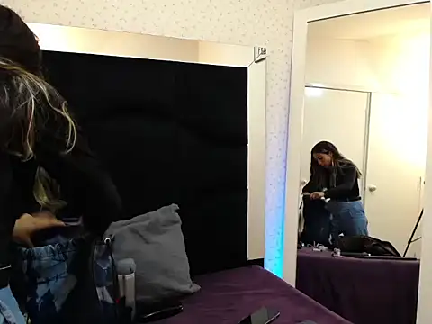 Snapshot of LunaRichy_ chatting on 11, 9, 2025 LunaRichy online show from 11, 9, 2025