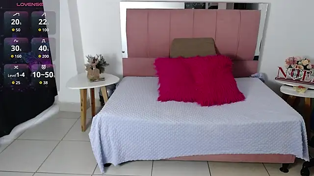 SammySmall F w online show from 18, 12, 2025