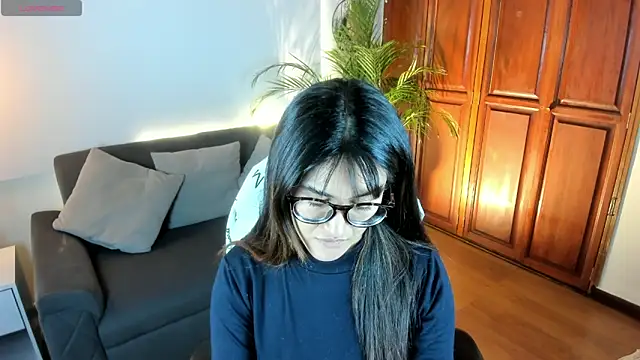 Snapshot of MeridaFox_ chatting on 17, 11, 2025 MeridaFox online show from 17, 11, 2025