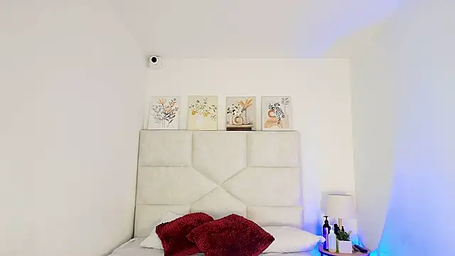 elizawiliamst online show from 13, 5, 2026