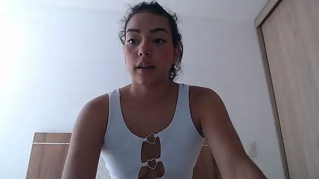 Snapshot of WendySuns_ chatting on 21, 10, 2025 WendySuns online show from 21, 10, 2025