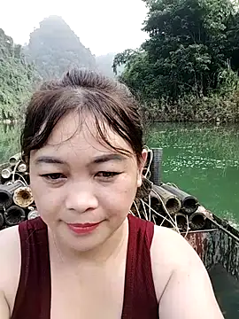 Lyly nuce online show from 13, 10, 2025