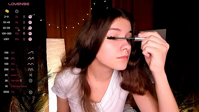 amy cute cat online show from 15, 10, 2025