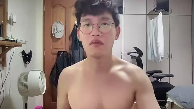 Passionatetwink2 online show from 2, 10, 2025