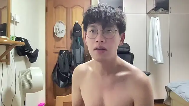 Passionatetwink2 online show from 15, 10, 2025