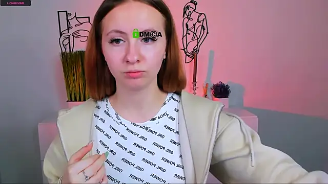 mila glow1 online show from 18, 10, 2025