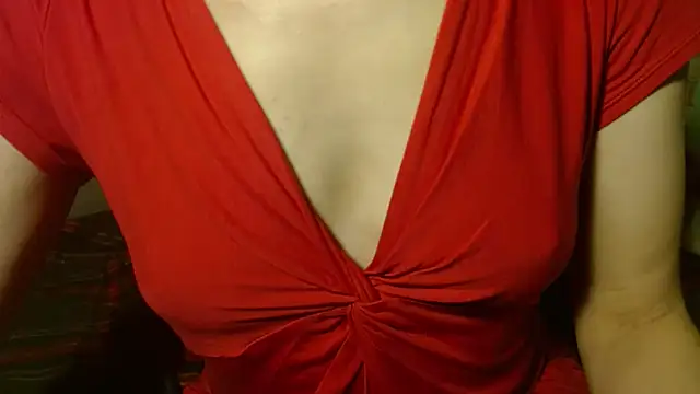 Snapshot of LorraineOSun chatting on 5, 5, 2026 LorraineOSun online show from 5, 5, 2026