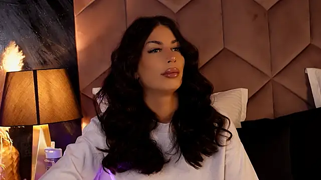 EvaRhea online show from 3, 10, 2025