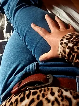 Snapshot of Horny_mummy chatting on 15, 5, 2026 Horny mummy online show from 15, 5, 2026